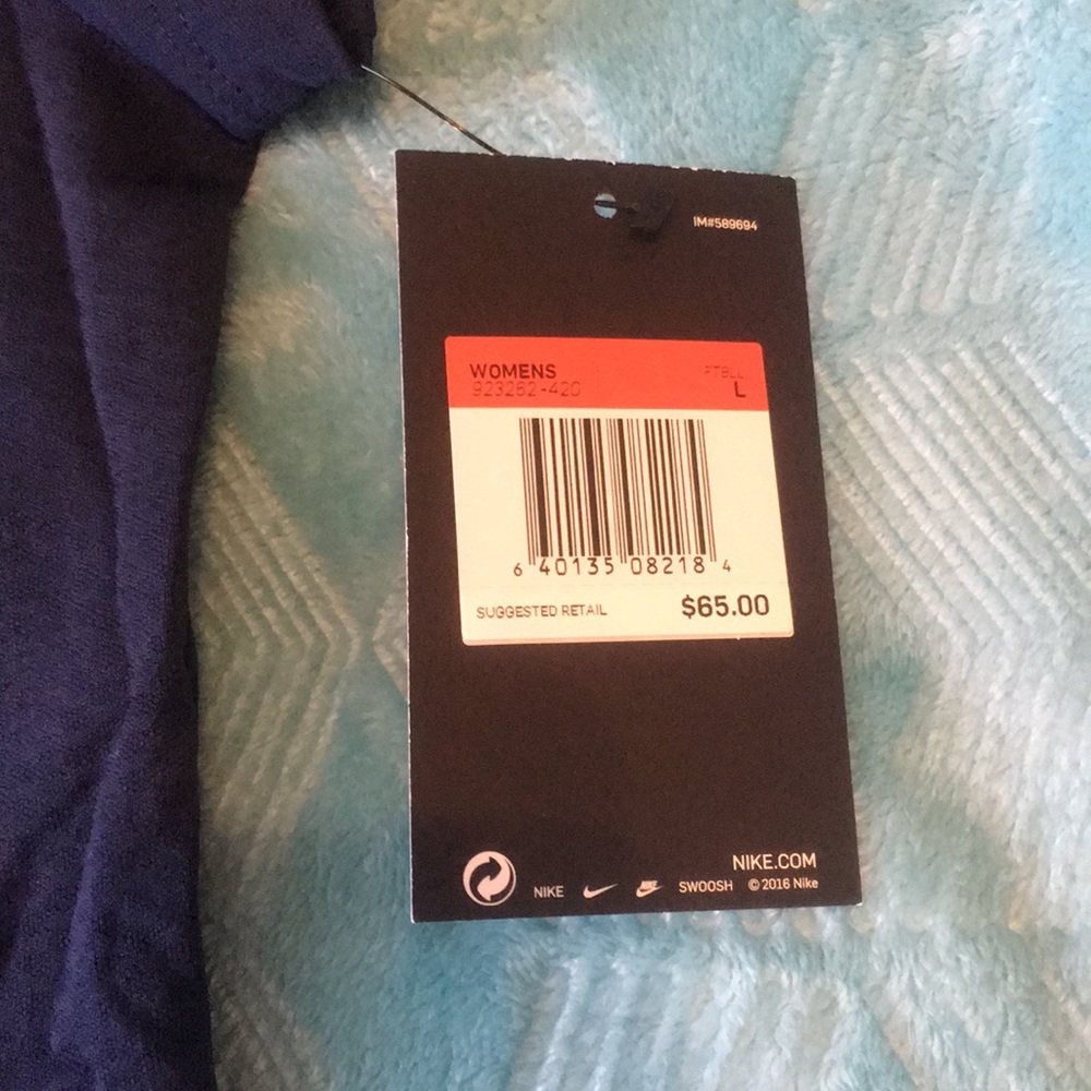 Women’s Nike Polo 👕 - Picture 3 of 8